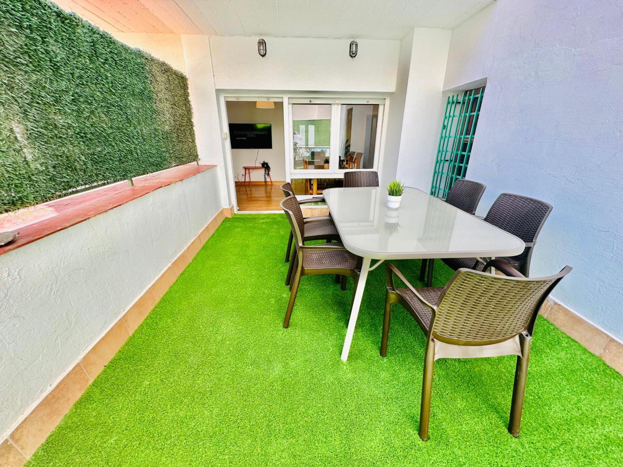 La Ibiza Del Pilar Apartman Zaragoza Kültér fotó