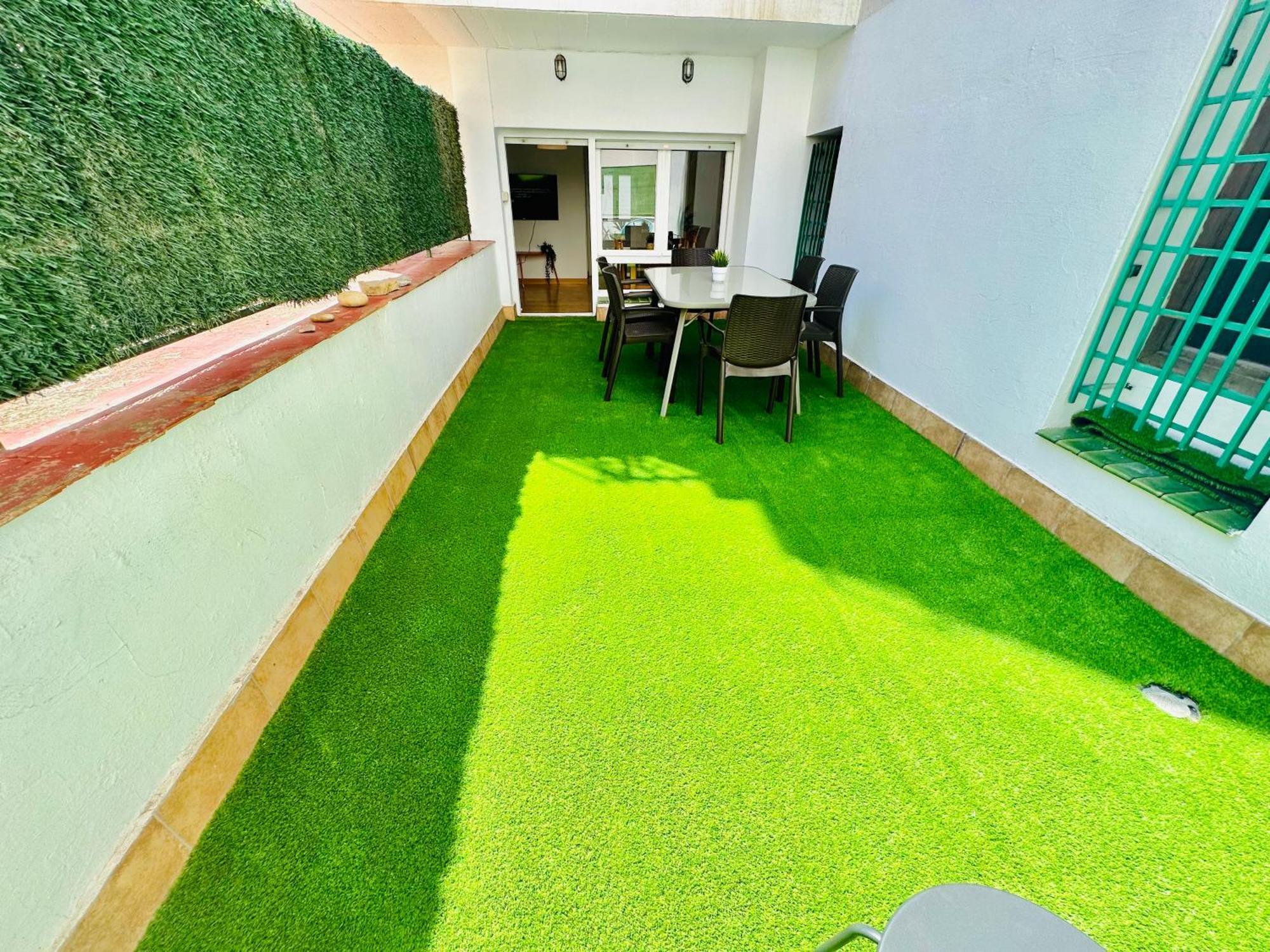 La Ibiza Del Pilar Apartman Zaragoza Kültér fotó