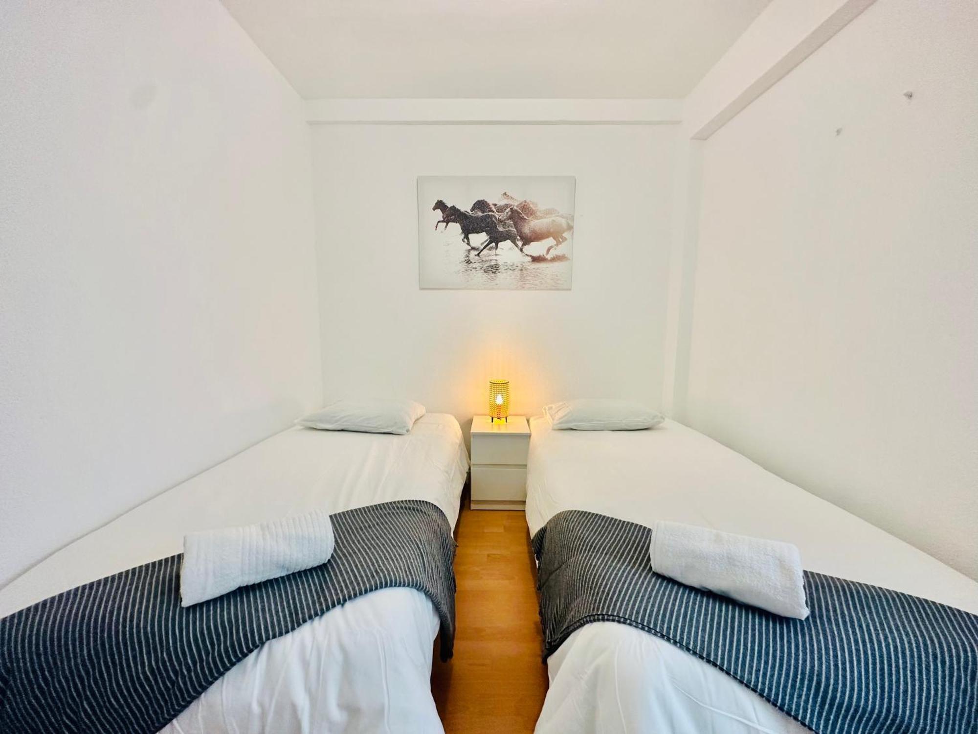La Ibiza Del Pilar Apartman Zaragoza Kültér fotó